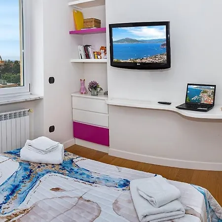 Apartment Maya Penthouse - Center Sorrento